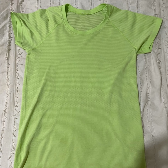 Lemon Lime swiftly tech shirt very rare color - Picture 2 of 4